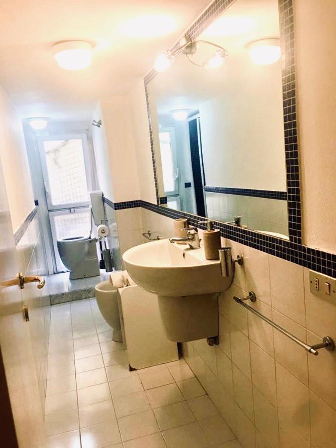 Yourvacanza Navigli Loft Apartment Милано Екстериор снимка