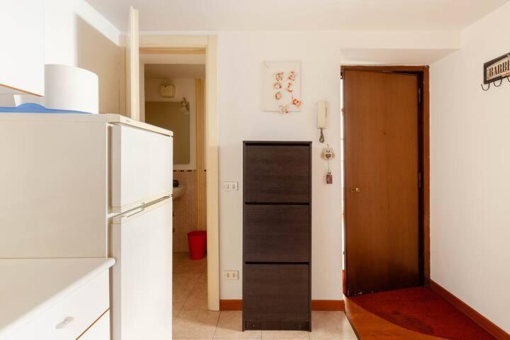 Yourvacanza Navigli Loft Apartment Милано Екстериор снимка