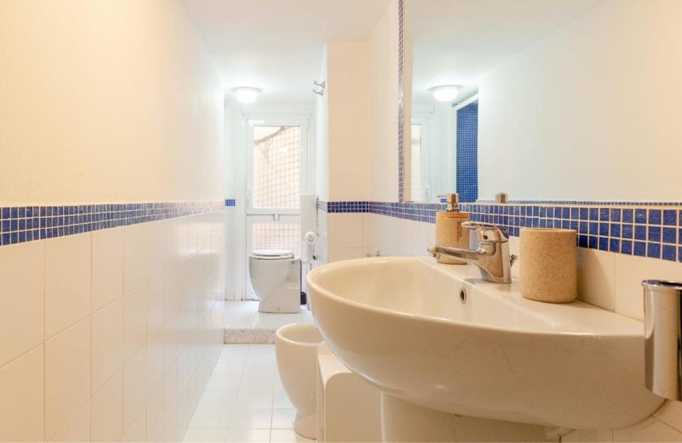 Yourvacanza Navigli Loft Apartment Милано Екстериор снимка